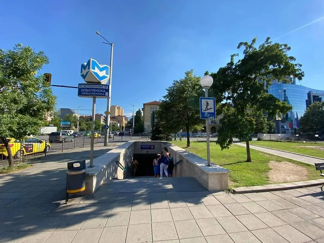 Maxim Sofia Center 1Bdr Apartment Next To Subway Station And Mall Sofya