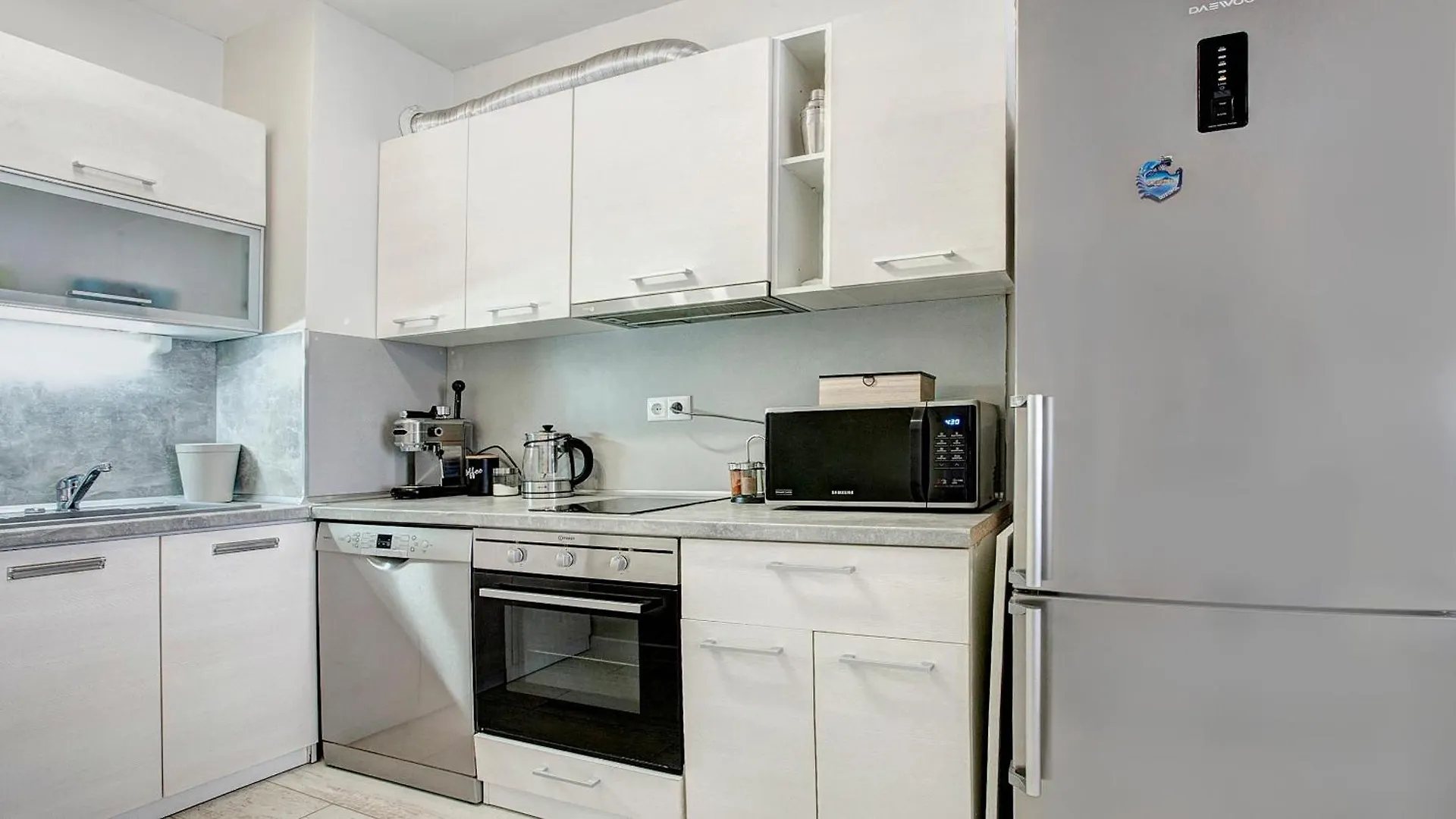 Maxim Sofia Center 1Bdr Apartment Next To Subway Station And Mall Sofia 0*,  Bulgaria